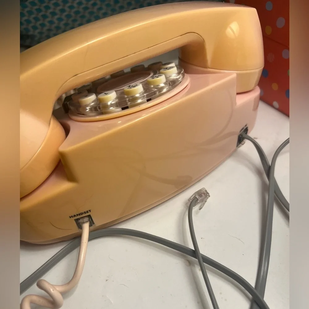 Crosley Retro 2003 Pink Princess Desk Phone - Picture 4 of 5